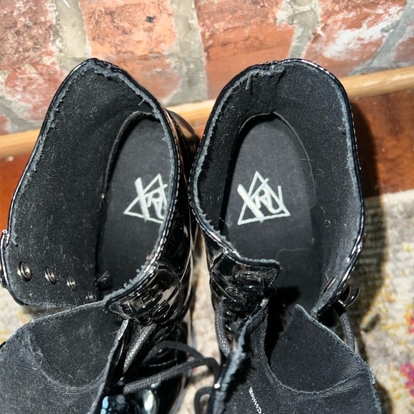 NWOT YRU Patent Aura Boot - Picture 5 of 7
